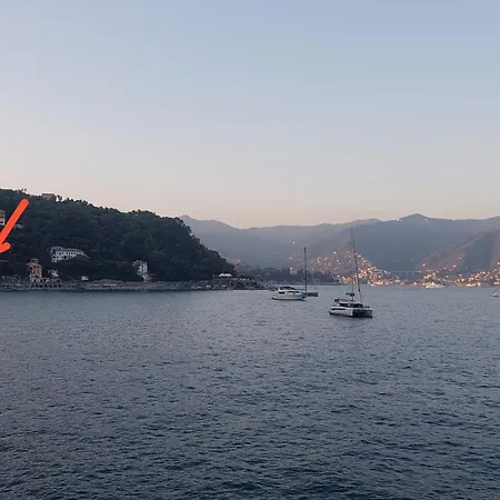 Portofino Seaview Apartment, 50 Meters From The Beach, Free Parking, Air Conditioning * Paraggi