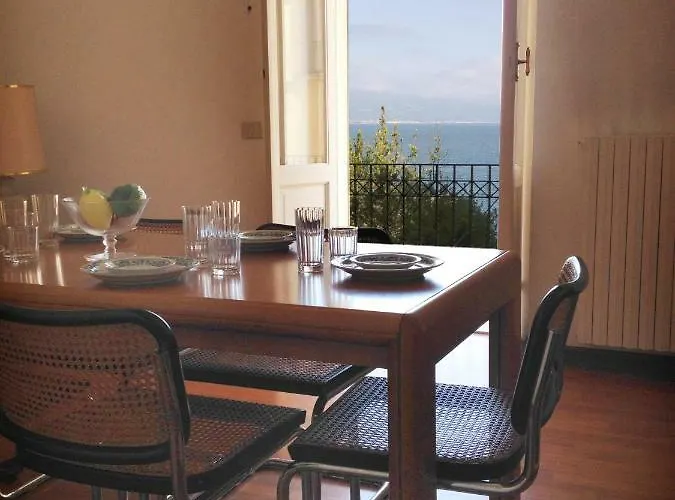Portofino Seaview Apartment, 50 Meters From The Beach, Free Parking, Air Conditioning Apartment *